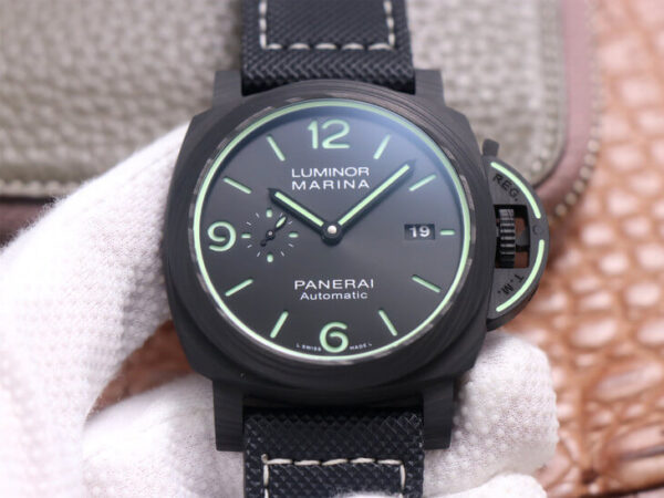 Panerai Luminor PAM1118 VS Factory Black Strap Replica Watches - Luxury Replica
